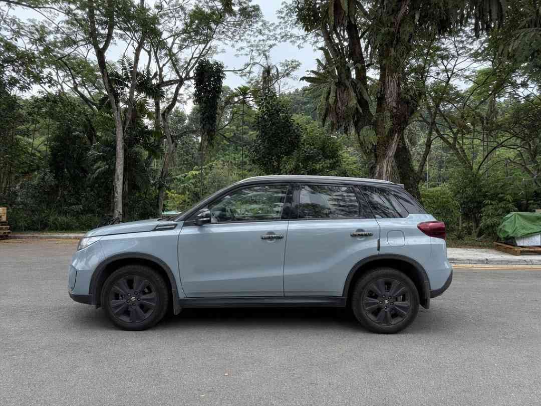 Suzuki Vitara 1.4A GLX Sunroof (Category: Used Cars) located in Singapore. Submitted by carousell_certified_partners (Listing ID 1462720589, Image 2). Description: Premium Original Colour! Ice Greyish Blue Metalic! Very Good Condition! 100% Full Loan Available! 100% PHV Loan Available! Cheapest and Lowest Depreciation in The Market! 1 of Only 6 Dealers in Singapore to be Awarded Roll of Honor by SGCM! Buy With Confidence! In-House Loan or Bank Lo