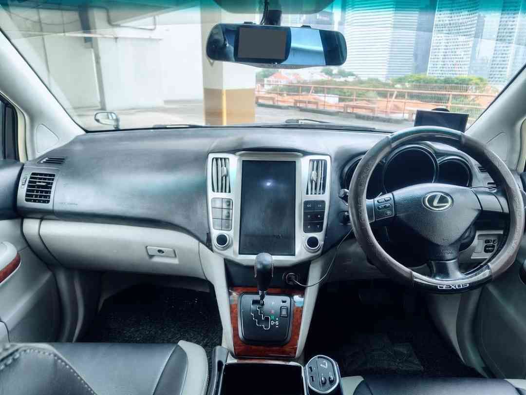 Toyota Harrier 2.4A (Category: Used Cars) located in Singapore. Submitted by carousell_certified_partners (Listing ID 1462861613, Image 3). Description: Conversion to Lexus RX350 Beautifully Done! Very Good condition! 100% full loan available! 100% phv loan available! Cheapest and lowest depreciation in the market! 1 of only 6 dealers in singapore to be awarded roll of honor by SGCM! Buy with confidence! In-house loan or bank loan available! Fast