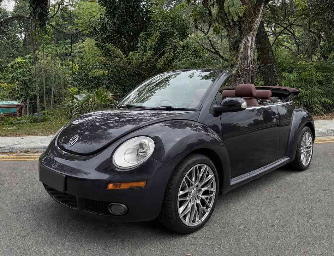 Volkswagen New Beetle Cabriolet 2.0 (A) (Category: Used Cars) located in Singapore. Submitted by carousell_certified_partners (Listing ID 1462861977, Image 2). Description: Very Beautiful Good condition VW BEETLE Cabriolet! 100% full loan available at Only $1K/Month! 100% PHV loan available! Cheapest and lowest depreciation in the market! 1 of only 6 dealers in Singapore to be awarded roll of honor by SGCM! Buy with confidence! In-house loan or b
