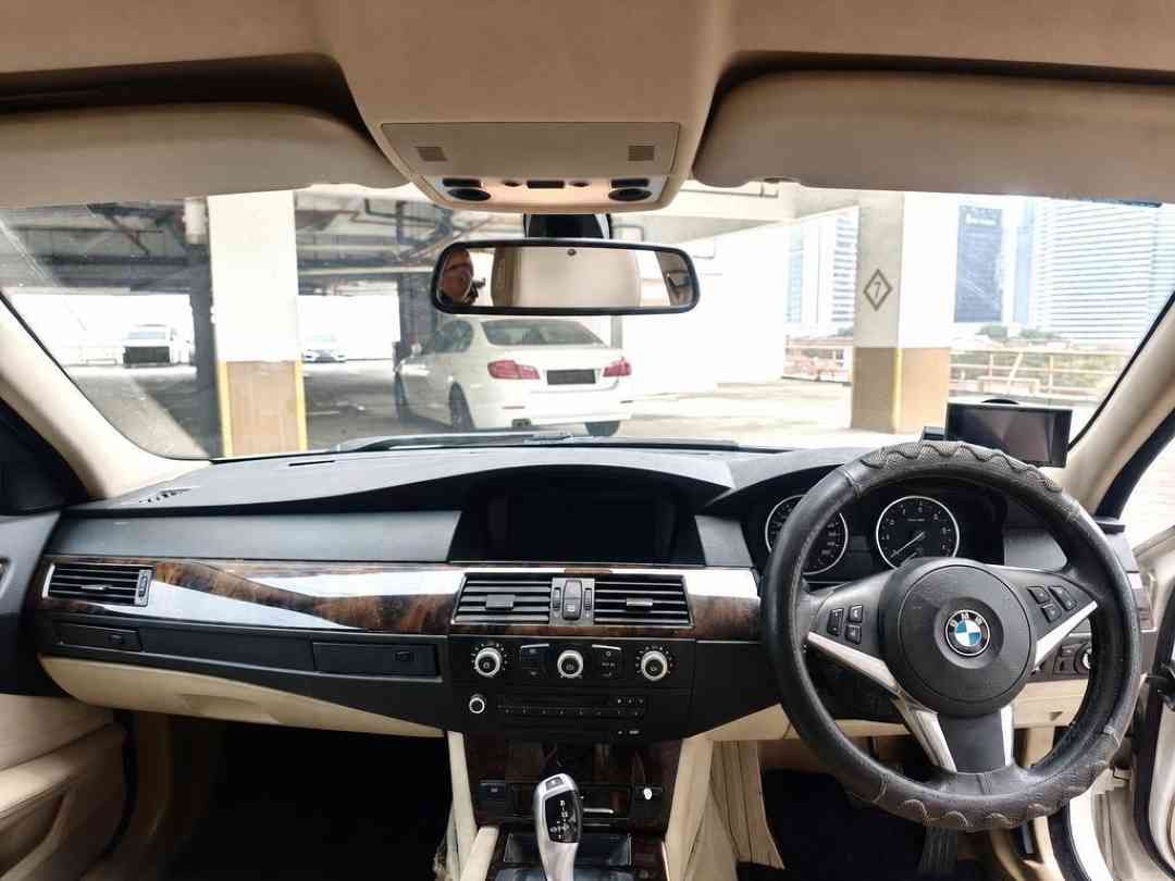 BMW 5 Series 525i XL (Category: Used Cars) located in Singapore. Submitted by carousell_certified_partners (Listing ID 1462453757, Image 3). Description: Very Good condition! 100% full loan available! 100% phv loan available! Cheapest and lowest depreciation in the market! 1 of only 6 dealers in singapore to be awarded roll of honor by SGCM! Buy with confidence! In-house loan or bank loan available! Fast and easy loan approval! Accessories: Leath
