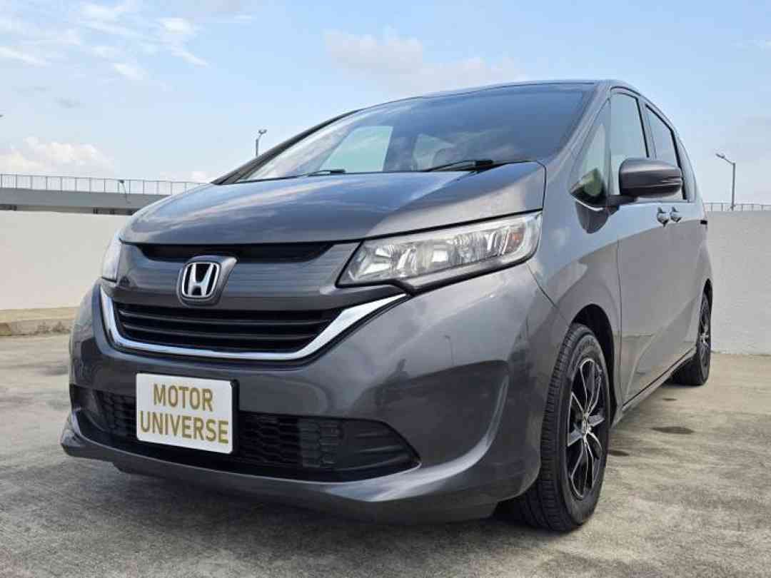 Honda Freed 1.5 G (A) (Category: Used Cars) located in Singapore. Submitted by motoruniverse (Listing ID 1454220000, Image 2). Description: Showroom: CARRO CENTER 60 JALAN LAM HUAT #04-37/38 CARRO CENTER Singapore 737869 1 owner only, beautiful condition unit, well maintained by owner and kept in excellent running condition, highly fuel-efficient, smooth engine and gearbox with no repairs required, 100% loan approval! 100% in house loan and bank 