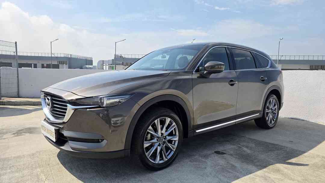 Mazda CX-8 2.5 Luxury 6-Seater (A) (Category: Used Cars) located in Singapore. Submitted by motoruniverse (Listing ID 1430832688, Image 3). Description: Showroom: CARRO CENTER 60 JALAN LAM HUAT #04-37/38 CARRO CENTER Singapore 737869 High Spec Luxury Variant! 6 Seater SUV! Super good condition! Really well taken care by previous meticulous owner. 100% loan approval guaranteed! Flexible in-house and bank loan options available! Quickly call us tod