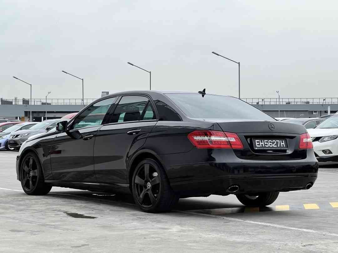 Mercedes-Benz E-Class Saloon E300 CGI Avantgarde 7G-Tronic (A) (Category: Used Cars) located in Singapore. Submitted by motoruniverse (Listing ID 1444133884, Image 3). Description: Showroom: CARRO CENTER 60 JALAN LAM HUAT #04-37/38 CARRO CENTER Singapore 737869 Super Rare E300 Well Maintained In Original Condition With Low Ownership Count! Beautiful New Coat Of Gloss Black. Super Value Deal. Powerful Car With Luxurious Feels. 100% Loan Approval G