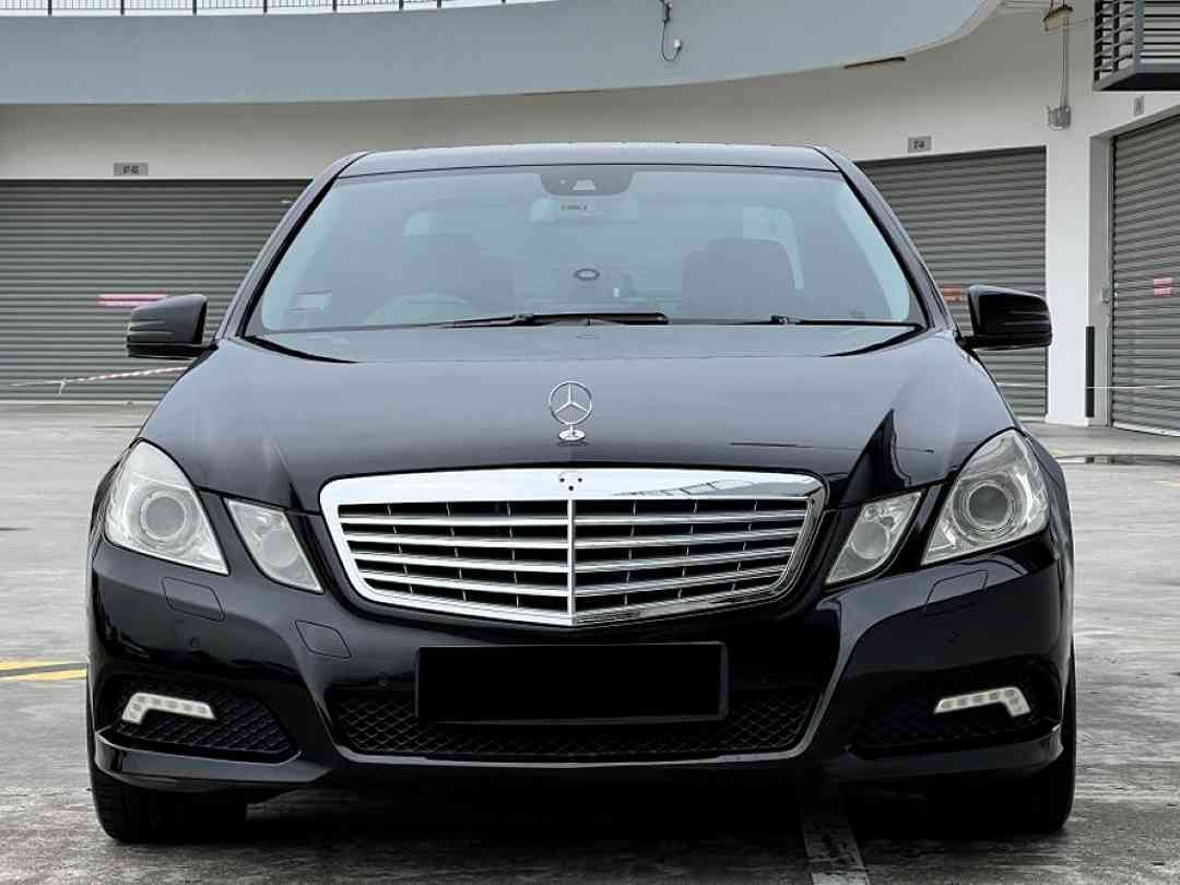 Mercedes-Benz E-Class Saloon E300 CGI Avantgarde 7G-Tronic (A) (Category: Used Cars) located in Singapore. Submitted by motoruniverse (Listing ID 1444133884, Image 1). Description: Showroom: CARRO CENTER 60 JALAN LAM HUAT #04-37/38 CARRO CENTER Singapore 737869 Super Rare E300 Well Maintained In Original Condition With Low Ownership Count! Beautiful New Coat Of Gloss Black. Super Value Deal. Powerful Car With Luxurious Feels. 100% Loan Approval G
