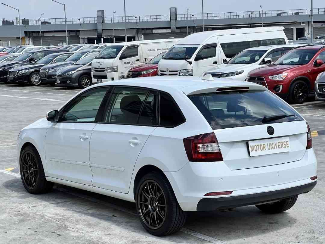 SKODA Rapid Spaceback 1.4 TSI Ambition (A) (Category: Used Cars) located in Singapore. Submitted by motoruniverse (Listing ID 1454219968, Image 3). Description: Showroom: CARRO CENTER 60 JALAN LAM HUAT #04-37/38 CARRO CENTER Singapore 737869 Lowest priced in market, low depre. Reliable TSI engine. Well maintained by previous owner. Fuel efficient and huge cargo space. Small yet powerful. 100% loan approval guaranteed! Flexible in-house & bank loa