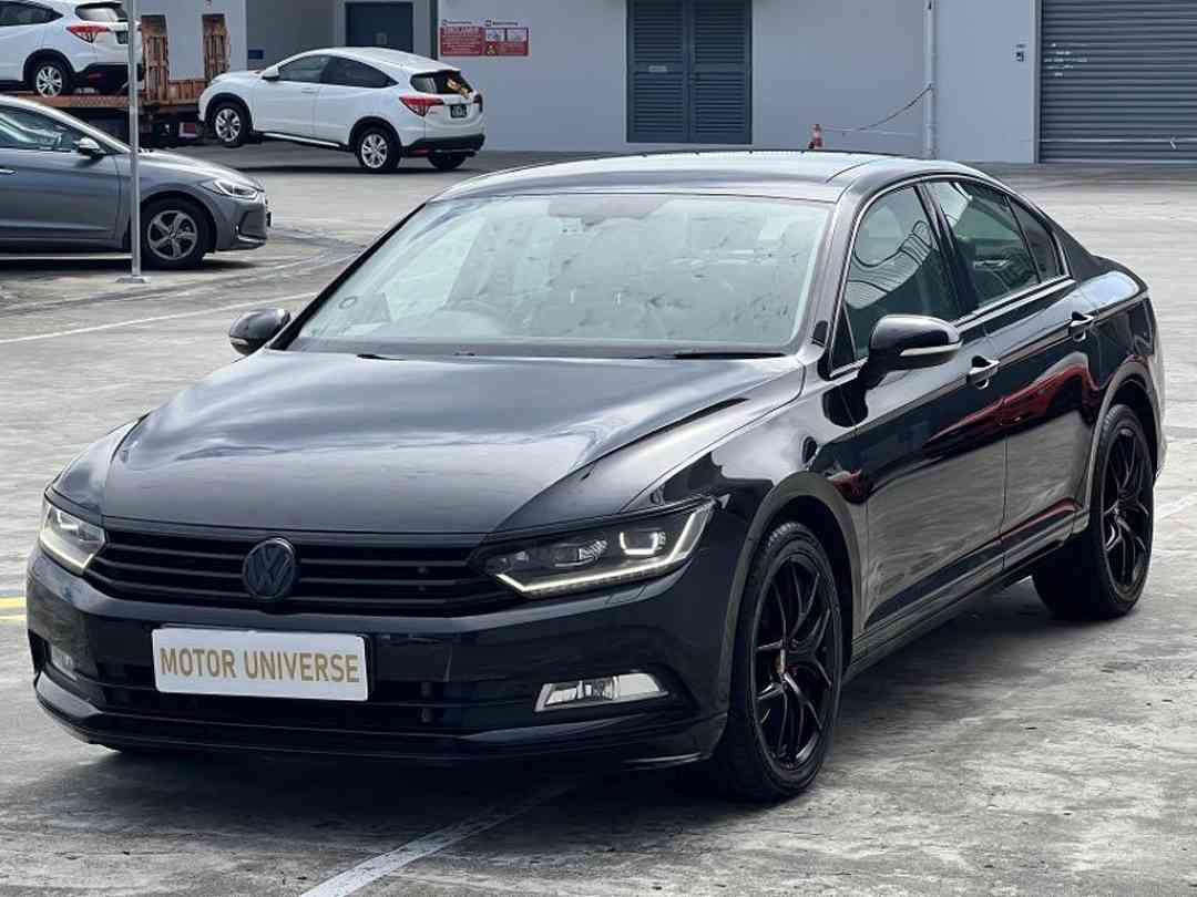 Volkswagen Passat 1.8 TSI Comfortline (A) (Category: Used Cars) located in Singapore. Submitted by motoruniverse (Listing ID 1453139992, Image 2). Description: Showroom: CARRO CENTER 60 JALAN LAM HUAT #04-37/38 CARRO CENTER Singapore 737869 Luxury sedan with silky smooth gearbox. Beautiful unit. Super good and enjoyable drive. Always maintained timely by previous owner. Do not miss! 100% loan approval guaranteed! Flexible in-house & bank loan opt