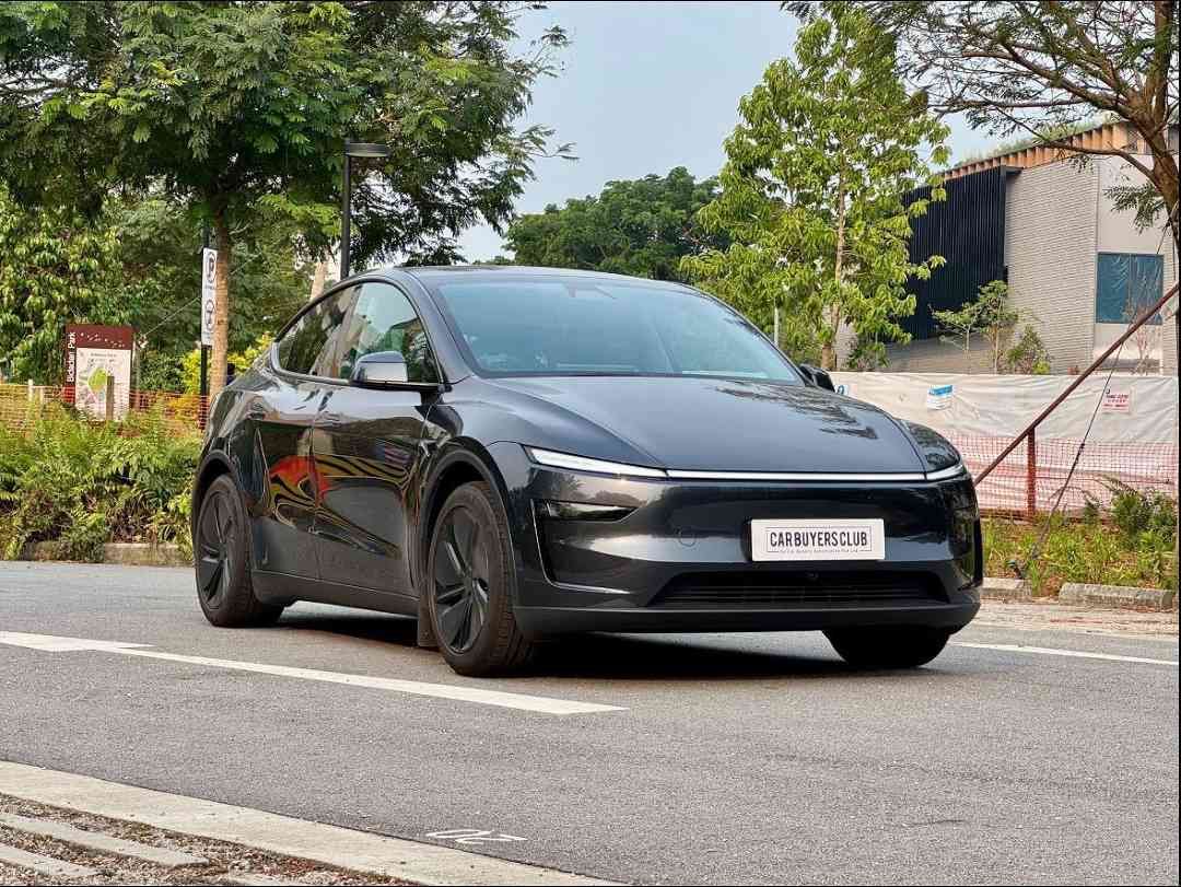 TESLA MODEL Y AWD LONG RANGE (Category: Used Cars) located in Singapore. Submitted by carbuyersclub (Listing ID 1460182060, Image 1). Description: CarBuyers Club - SG #1 Tesla reseller, 500+ Google reviews, SGCM Premium Dealer 2026! No waiting time, ready stock! 0-100km/h in 4.8s! Road tax worth $5.4k renewed till Jul 27! 506 Bhp | Dual Motor Long Range. 4-yr/8-yr Tesla warranty. Stealth grey Body/Black interior! Up to 629km WLTP range! Dual Moto