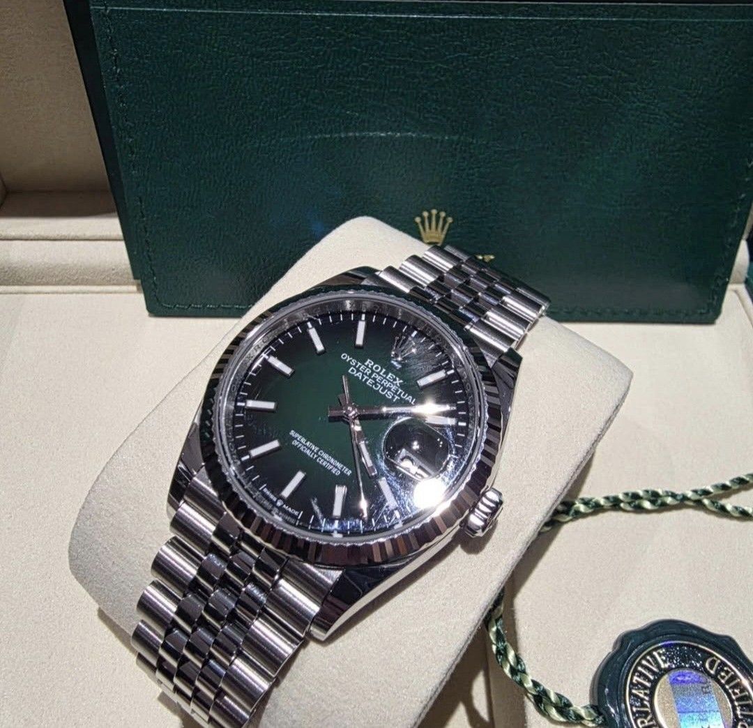 2026 OMBRE DATEJUST 36 (Category: Luxury Watches) located in Taguig. Submitted by atlwatchesph (Listing ID 1465374270, Image 2). Description: 🟢 2026 "OMBRE" DIAL DATEJUST 🟢 FLUTTED WHITEGOLD BEZEL AND JUBILEE BRACELET 🟢 2026 BRAND NEW 🟢 MODEL 126234 - NEW MODEL 🟢 COMPLETE SET/ BRAND NEW 🏷🇵🇭 PRICE 937,000 NEGOTIABLE ⌚️ Watch posted is available & in stock 🤝 📲 Posted price Slightly negotiable. For serious inquiries- please message me dire