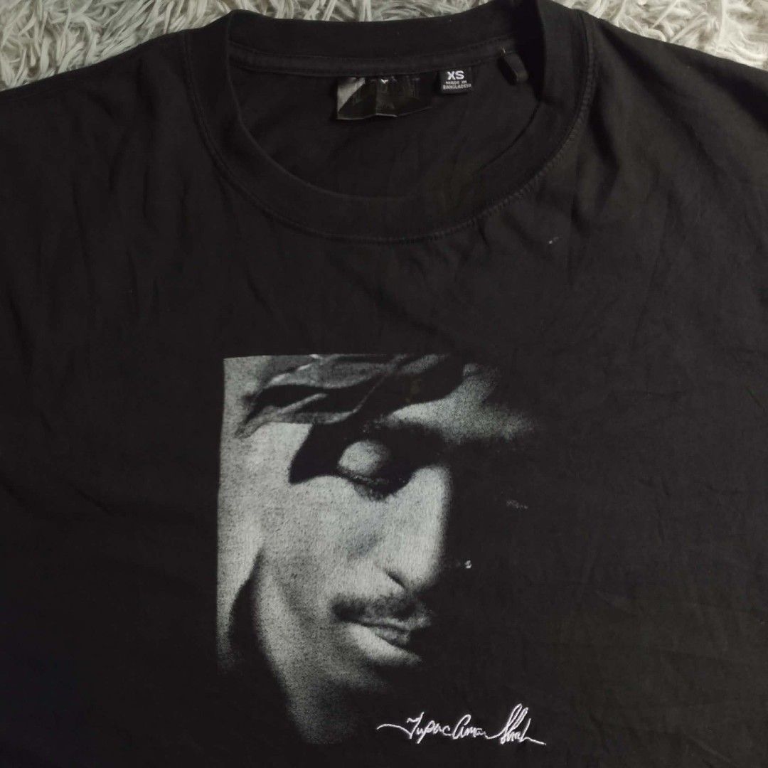 2pac Black Graphic shirt (Category: Tshirts & Polo Shirts ) located in Panabo. Submitted by sinneddasalla (Listing ID 1465234833, Image 3). Description: 2pac "All eyez on me" size: XS fits to Medium Dimes: 21 x 27 9.8 color rate ❗pinhole color may vary due to lightning 📸.
