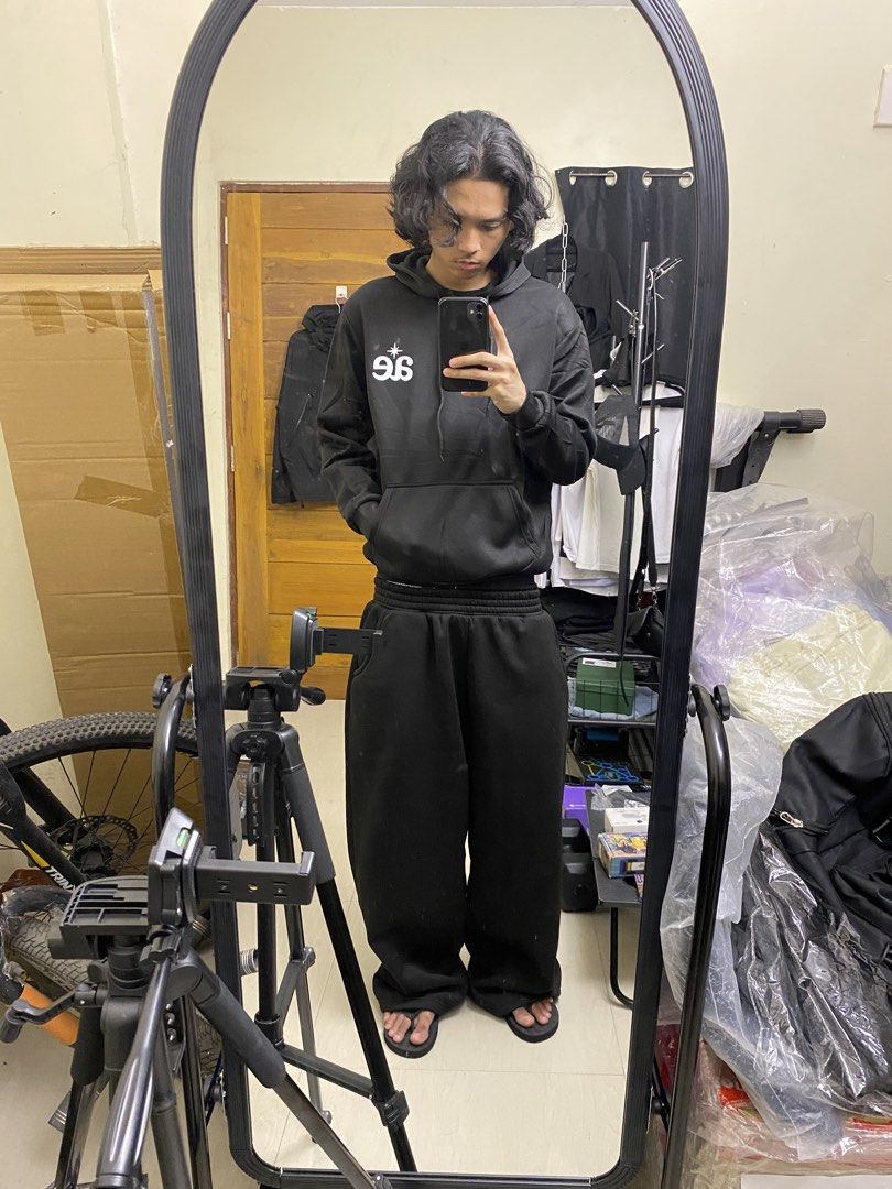 ₱30 + SF via JNT (Category: Coats, Jackets and Outerwear) located in Batangas. Submitted by declutteringvon (Listing ID 1465184913, Image 3). Description: Size XL. Di ko nagagamit. Brand new condition no issue..