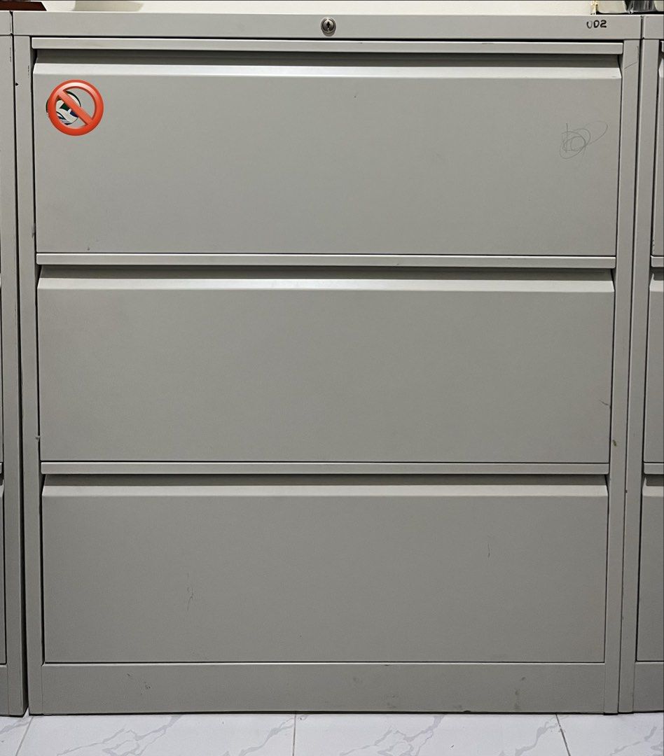 3 Layer Lateral Metal Filing Cabinet B1 #LSF482 (Category: Office Furniture & Fixtures) located in Angeles City. Submitted by crsbunny (Listing ID 1465303520, Image 1). Description: 3 layer METAL DRAWER (big) - 4 pieces ₱7,000 each negotiable sa sure buyer moving out sale 📍ANGELES CITY PAMPANGA PICK UP/lalamove only .
