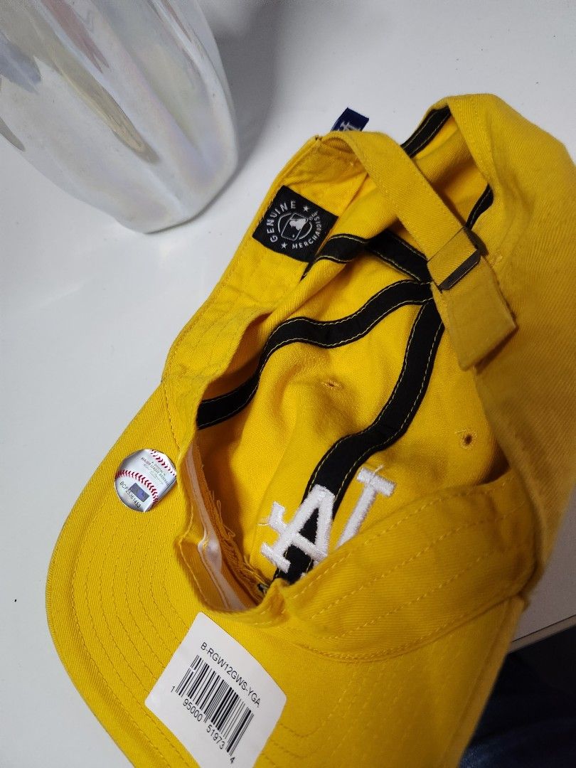 '47 Brand LA Dodgers Yellow Clean Up Adjustable Cap (Category: Caps & Hats) located in Quezon City. Submitted by amber___18 (Listing ID 1465347542, Image 2). Description: - Brand: '47 Clean Up - Team: LA Dodgers - Color: Bright yellow with white embroidered logo - Condition: Brand new, never worn, with original tags and brim sticker - Fit: Adjustable strap with metal slider.