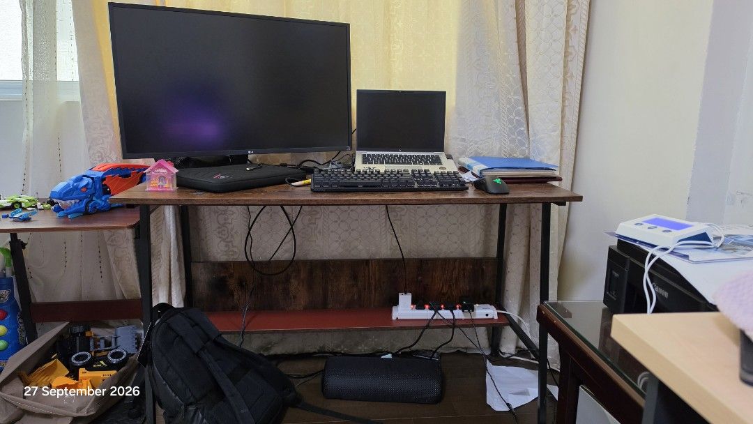 4ft Computer table (Category: Tables & Sets) located in Kuala Lumpur. Submitted by nkdinz (Listing ID 1465193461, Image 1). Description: 4ft Computer table for sale. Self pickup Tanjong Lobang area.