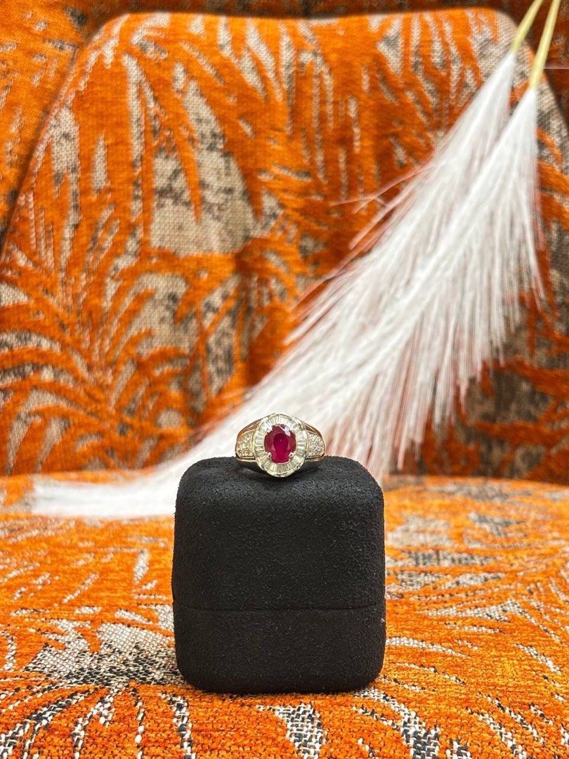 750 WHITE GOLD RING RUBY (EC00124WGR (Category: Rings) located in Kuala Lumpur. Submitted by shameclaira (Listing ID 1465300062, Image 2). Description: 750 WHITE GOLD RING RUBY (EC00124WGR) 🧜‍♀️RM: 33,500.00 🧜‍♀️STYLE: RING 🧜‍♀️WEIGHT: 11.68GM 🧜‍♀️SIZE: 17.5HK 🧜‍♀️METAL TYPE:750 🧜‍♀️GEMSTONES: RUBY 1.50CT (1PCS) 🧜‍♀️DIAMOND: 0.12CT(24PCS) 🧜‍♀️GENDER: MAN 🧜‍♀️CONDITION: 9/10 🧜‍♀️WHAT’S IN THE PACKAGE: ECLAIRA OFFICIAL RECEIPT, PAPER BAG 