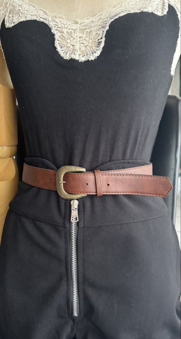 9. Brown Leather Belt 54 (Category: Belts) located in Quezon City. Submitted by wagwagan_ukay_blues (Listing ID 1465234206, Image 1). Description: From Japan In good condition Signs of usage Please manage your expectations Hole size -23”-27” Width -1.1” Overall-30” Novaliches Qc.