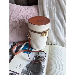 （分類：）位於 。 由 ig_blackvintagehk_tel_65230308 提交（商品編號 1465351089，圖片 1）。簡介： 。