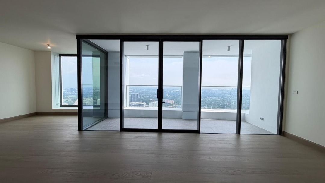 📍 Aurelia BGC - West B Premier (Category: Apartments & Condos) located in Makati City. Submitted by renzproperties (Listing ID 1465308889, Image 2). Description: 📍 Aurelia BGC - West B Premier For Sale - ₱215M + buyer’s charges 3BR + den 3.5TB FA: 280 sqm Inclusions: Semi Furnished Parking: 6 slots Features: - West “B” Premier - High floor above 45th - All rooms facing Forbes Park - Rare unit with 6 parking slots *DIRECT TO OWNER* ⬇️More proper