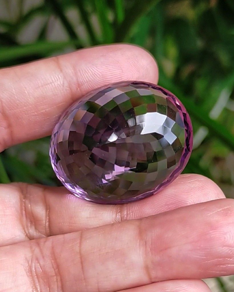💯 Natural AMETHYST loose (w/ certificate) (Category: Precious Stones) located in Kawit. Submitted by authentic_gemstones_byalton (Listing ID 1465209099, Image 3). Description: AVAILABLE ❗ ▪️NATURAL AMETHYST LOOSE▪️ -78.5 carats -32.0x25.0x15.0(mm) dimension -Oval faceted cut -VVS (clarity) -W/ certificate -Unheated/untreated -7.0 (hardness) -100% brand new item -Uruguay (origin).