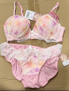 （分類：）位於 。 由 shopaholicchan 提交（商品編號 1465251900，圖片 1）。簡介： 。