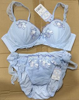 （分類：）位於 。 由 shopaholicchan 提交（商品編號 1465252630，圖片 1）。簡介： 。