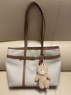 （分類：）位於 。 由 manarini 提交（商品編號 1465305619，圖片 1）。簡介： 。
