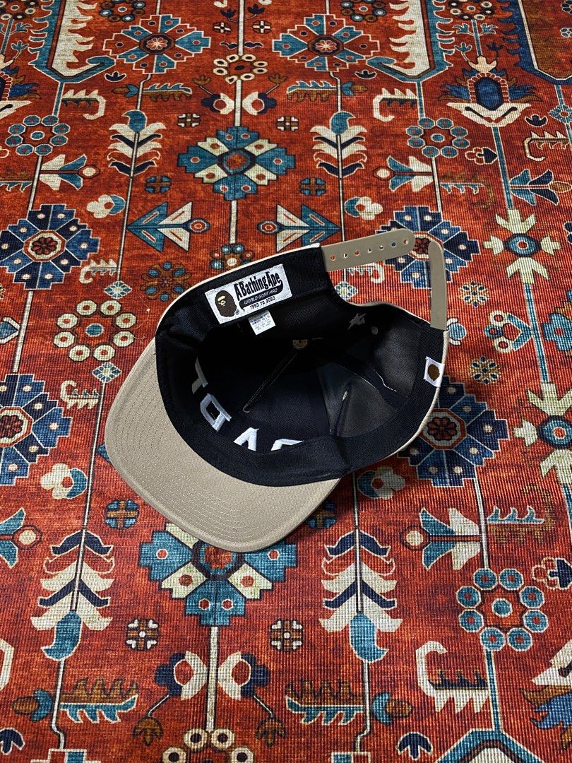 A BATHING APE “BAPE” PATCH SNAP BACK (Category: Caps & Hats) located in Antipolo. Submitted by asiansnot613 (Listing ID 1465333706, Image 3). Description: wts a bathing ape “bape” patch snapback osfa | used - good authentic dm for more details antipolo city, rizal 📌.
