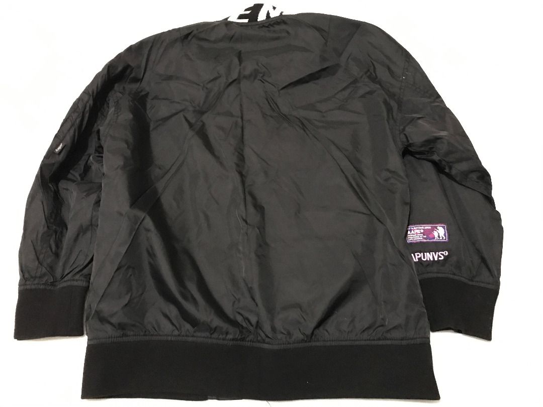 AAPE By A Bathing Ape Bomber Jacket （分類：外套及戶外衣服）位於 Hong Kong。 由 kelvin84hk 提交（商品編號 1465300353，圖片 6）。簡介： AAPE By A Bathing Ape Bomber Jacket 80% new 有D白色印 size XS Shoulder 57cm Chest 57cm Sleeve 49cm Long 66cm。