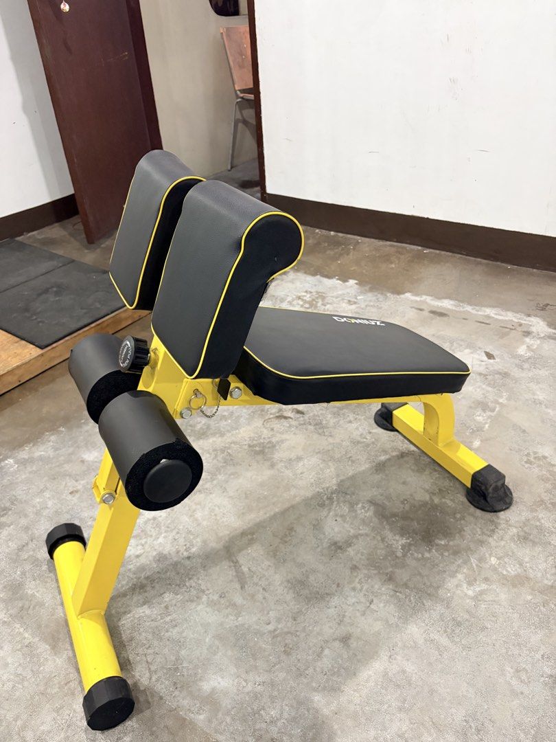 Abdominal/ Preacher bench (Category: Cardio & Fitness Machines) located in Manila. Submitted by kyle.cc (Listing ID 1465284520, Image 3). Description: FS Abdominal/ preacher curl bench -Good condition pa paddings walang punit pati foam -adjustable seat -foldable Rfs: declutter, rarely used.