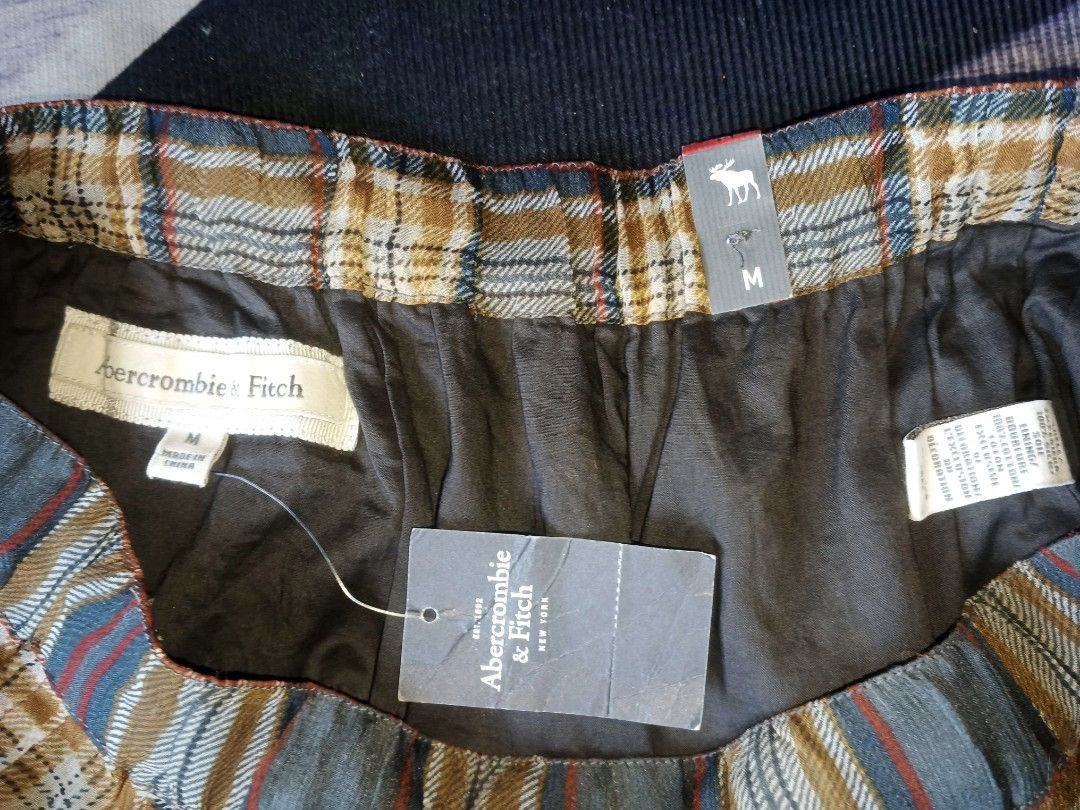 ABERCROMBIE STRIPES (Category: Skirts) located in Manila. Submitted by icamalicdem29 (Listing ID 1465381298, Image 3). Description: .
