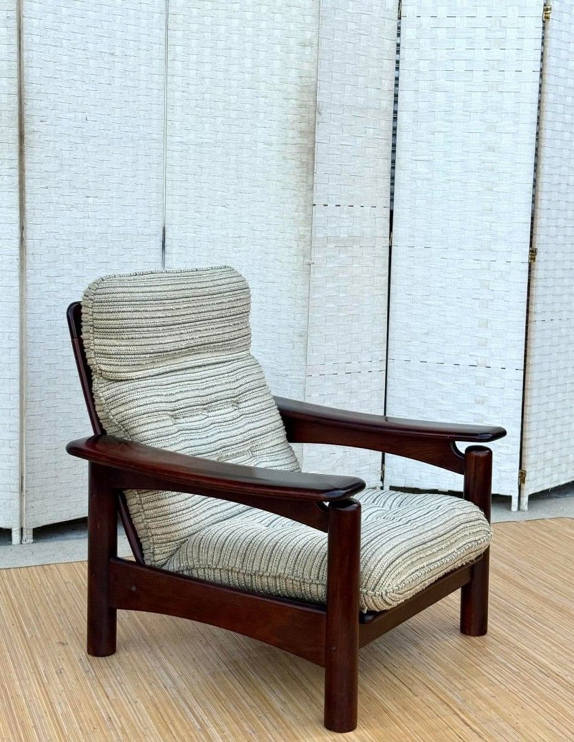 Accent Chair (Category: Chairs) located in Meycauayan. Submitted by marygracecasimiro (Listing ID 1465227454, Image 2). Description: JAPAN SURPLUS KARIMOKU FABRIC ACCENT CHAIR IN GOOD CONDITION SIZE: 13.5H x 32L x 28W inches💚 Price:9,500.