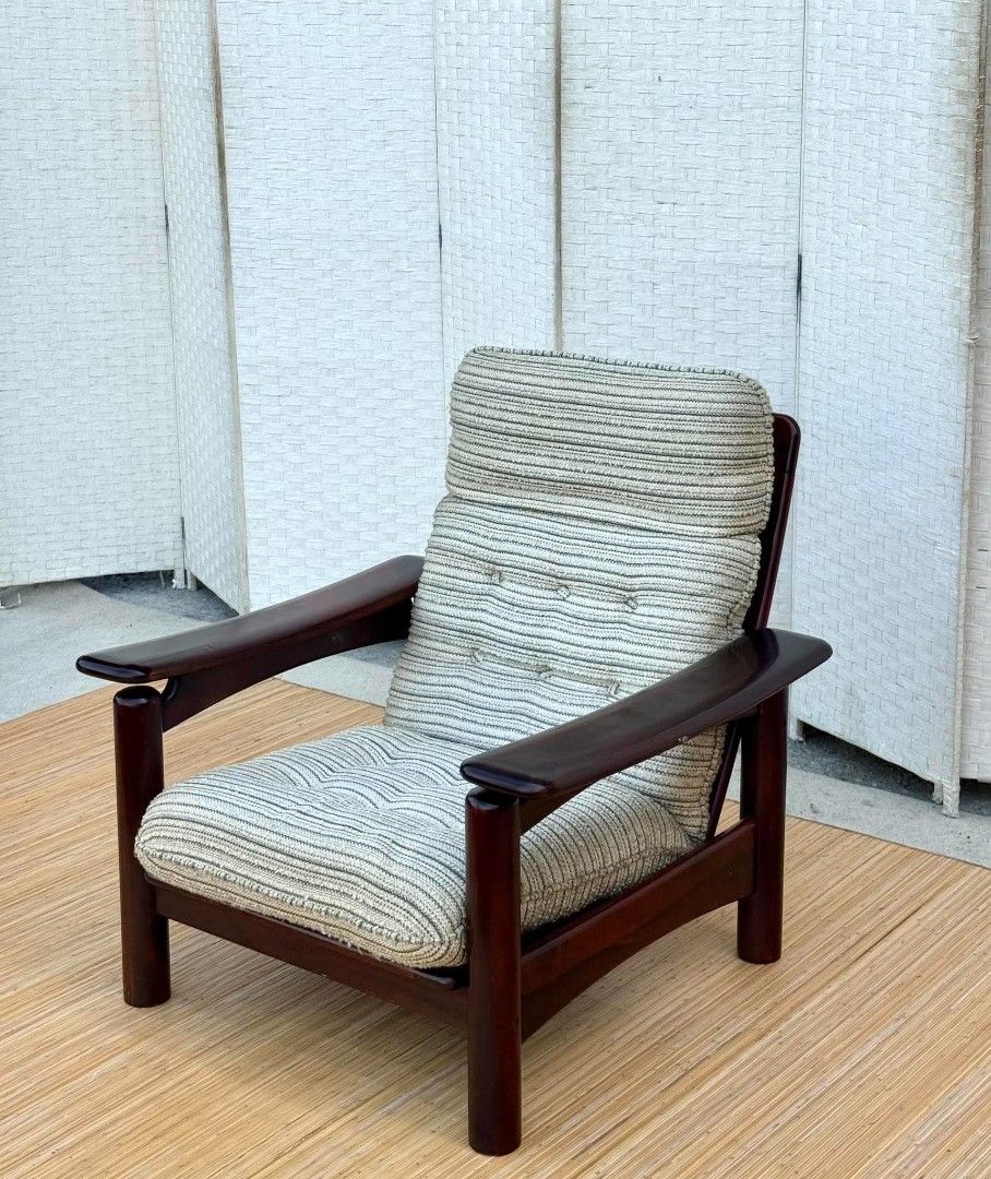Accent Chair (Category: Chairs) located in Meycauayan. Submitted by marygracecasimiro (Listing ID 1465227454, Image 3). Description: JAPAN SURPLUS KARIMOKU FABRIC ACCENT CHAIR IN GOOD CONDITION SIZE: 13.5H x 32L x 28W inches💚 Price:9,500.