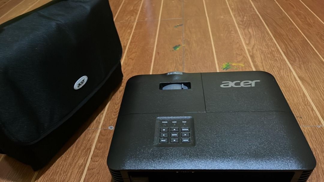 Acer projector (Category: Monitor Screens) located in Naga. Submitted by kenn123456 (Listing ID 1465241818, Image 1). Description: Brand new. 23k srp Unused. Best for classrooms, presentations 9,500 only.