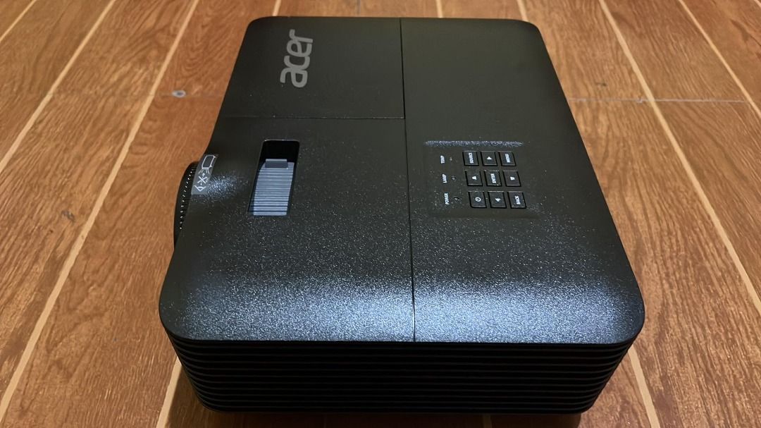 Acer projector (Category: Monitor Screens) located in Naga. Submitted by kenn123456 (Listing ID 1465241818, Image 3). Description: Brand new. 23k srp Unused. Best for classrooms, presentations 9,500 only.