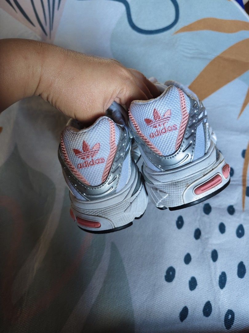 ADIDAS (Category: Sneakers) located in Dagupan City. Submitted by gandita.28 (Listing ID 1465176207, Image 3). Description: Adidas Adistar Cushion White silver metallic semi pink spark. NEW ( no box ) From our personal box ( my auntie bought it for us) Selling low Reason for selling : not my size Size 38.