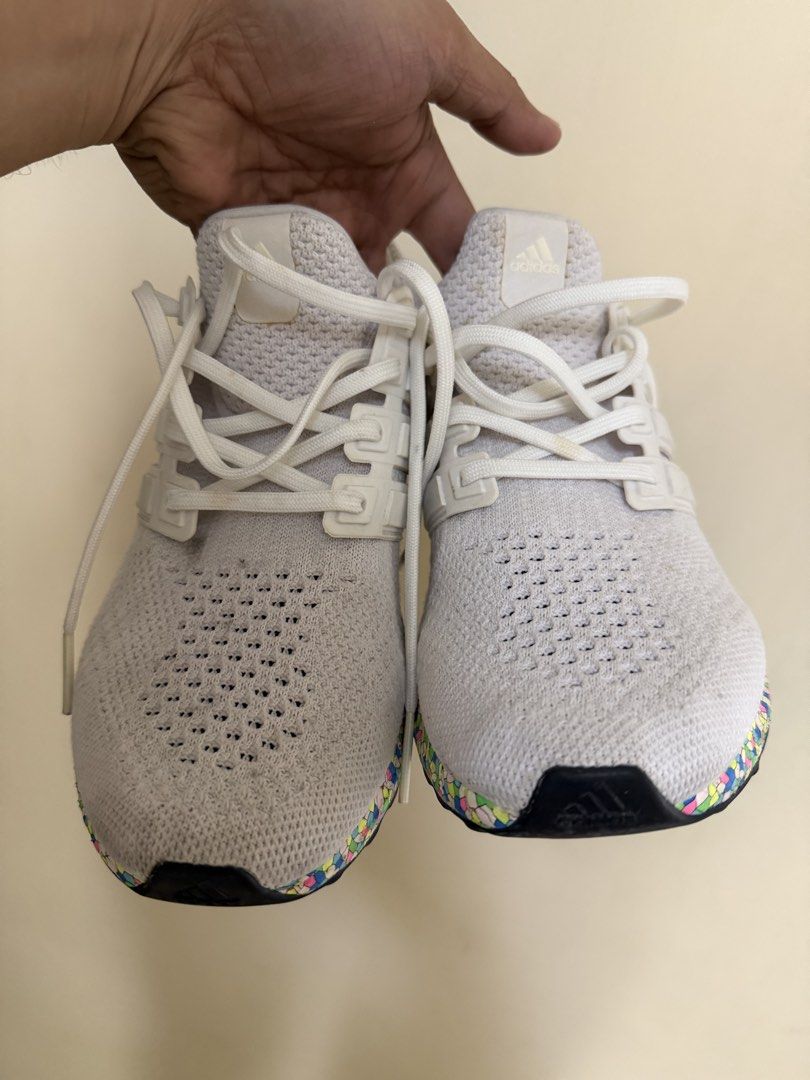 Adidas (Category: Sneakers) located in San Fernando. Submitted by fityrion (Listing ID 1465269046, Image 3). Description: Adidas ultra boost Size 8 US.