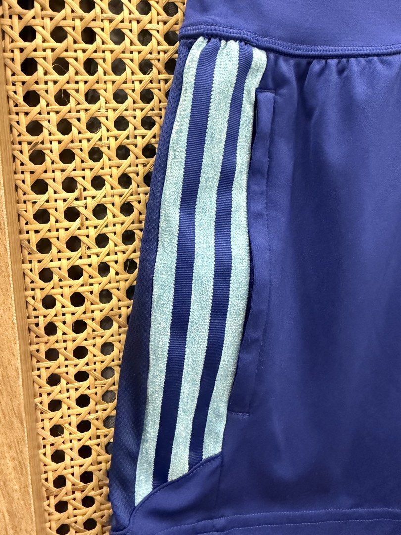Adidas Aeroready Activewear Shorts (Category: Activewear) located in Pasig City. Submitted by jgbeautique (Listing ID 1465355073, Image 3). Description: Original price is 299HKD Selling for 80% off RFS: Downsizing my wardrobe I have matching sports bra on a separate listing if you want to buy it as a terno gym outfit. Please browse through my page..