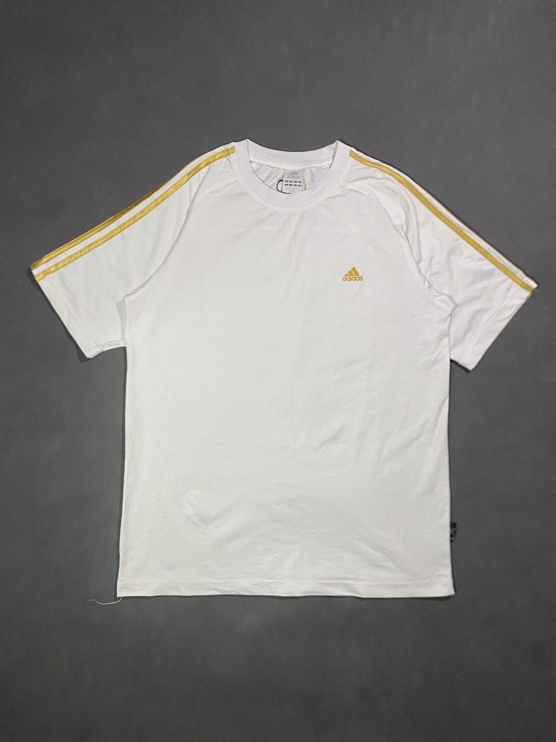 Adidas Dri Fit T shirt (Category: Tshirts & Polo Shirts ) located in Dumaguete. Submitted by darios_thrift (Listing ID 1465229941, Image 1). Description: ADIDAS DRI FIT T SHIRT ₱450 + sf Dimes : 22 x 29 Excellent condition ✅ Already washed Ready To Use♻️ Color rate : 10/10 (Color may vary due to lighting).