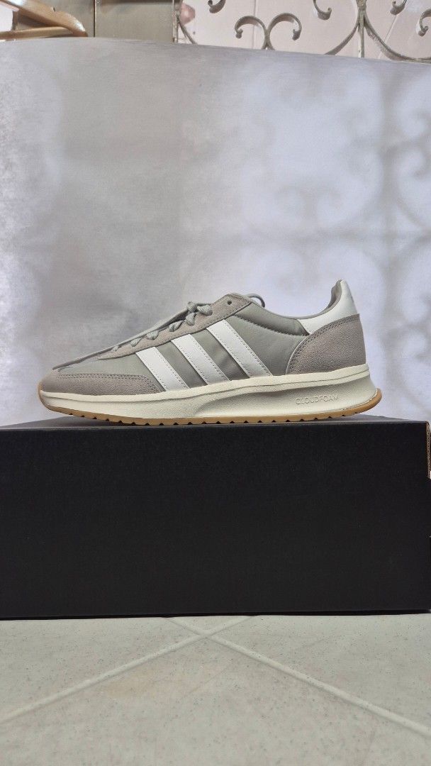 Adidas Run 70s 2.0 Grey Sneakers US 9.5 (Category: Sneakers) located in Valenzuela. Submitted by nsmsee0701194 (Listing ID 1465293921, Image 1). Description: - Brand: Adidas Run 70s 2.0 - Color: Grey with white stripes - Size: US 9.5 / UK 8 / FR 42 / JP 265 - Comfort: Cloudfoam comfort insoles for super cushioned walking - Outsole: Classic gum rubber outsole - Condition: Brand new with original tags still attached to laces - Packaging: Original b