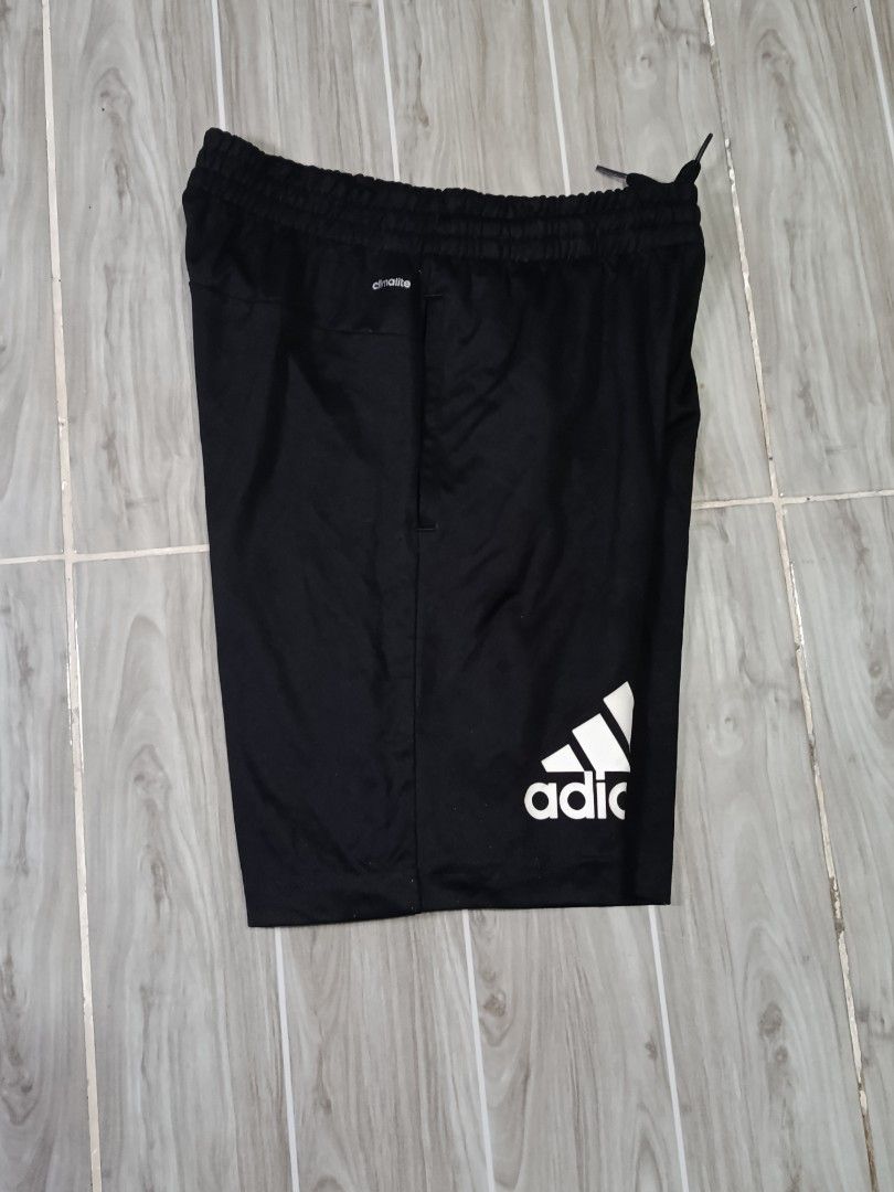 ADIDAS TRAINING DRIFIT SHORT (freeshipping) (Category: Activewear) located in Quezon City. Submitted by gyl-stop (Listing ID 1465319369, Image 3). Description: free shipping 24-28 x 16 excellent condi cr: 9.8/10 issue: none.