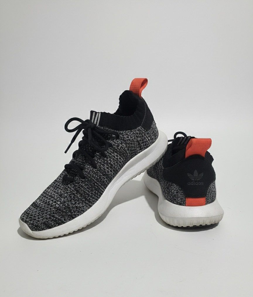 Adidas Tubular Shadow Pk “Grey” (Category: Sneakers) located in Manila. Submitted by got_loots (Listing ID 1465175741, Image 1). Description: WTS❗️❗️❗️ Authentic/Not Thrifted Adidas Tubular Shadow Pk “Grey” Size: 6.5US Mens/8 Wmns ₱500 only.