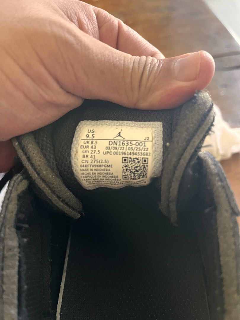 Air Jordan 1 Low Inside Out Black Grey (Category: Sneakers) located in Pulilan. Submitted by sebastian28 (Listing ID 1465318442, Image 3). Description: Air Jordan 1 Low Inside Out in black and grey colourway. Size US 9.5, EUR 43. Unique deconstructed design with exposed foam collars and contrast stitching. Suede and leather upper materials. Worn a few times, soles still have plenty of grip left. Clean inside and out. Comfortable daily rotation sn
