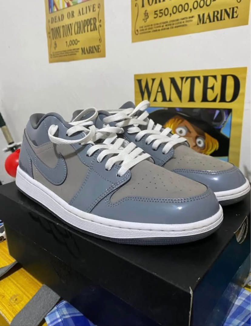 Air Jordan 1 Low SE Medium Grey Cool Grey (Category: Sneakers) located in Manila. Submitted by smb03 (Listing ID 1465312239, Image 1). Description: - Model: Air Jordan 1 Low SE - Colorway: Medium Grey / Cool Grey / White - Size: US 10 / UK 9 / EUR 44 / CM 28 - Condition: used like new - Inclusion: Original box - Mode of transaction: Meetups possible or shipping via LBC/J&T at buyer's expense.