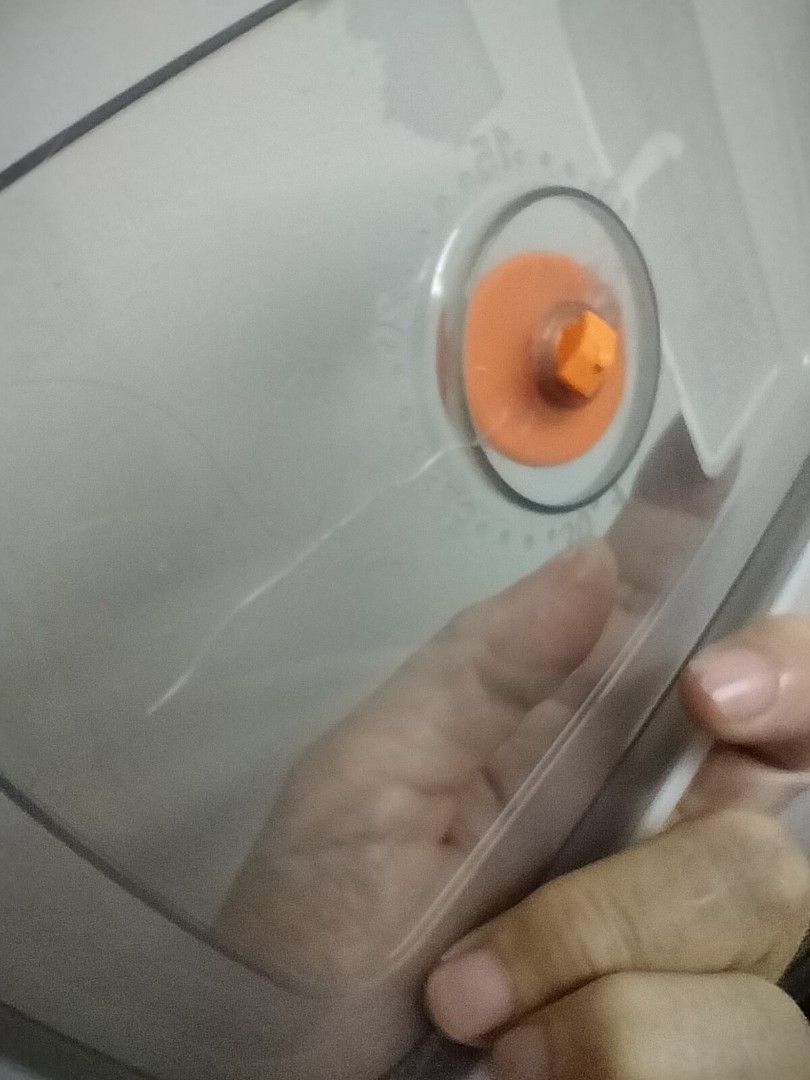 Airtight Lid Replacement (Category: Food Organization & Storage) located in Paranaque City. Submitted by decluttering-all (Listing ID 1465379537, Image 3). Description: Airtight Lid Replacement - Condition: Has a small crack new and unused free when you buy any item decluttering pick up beside Toyota bicutan paranaque .