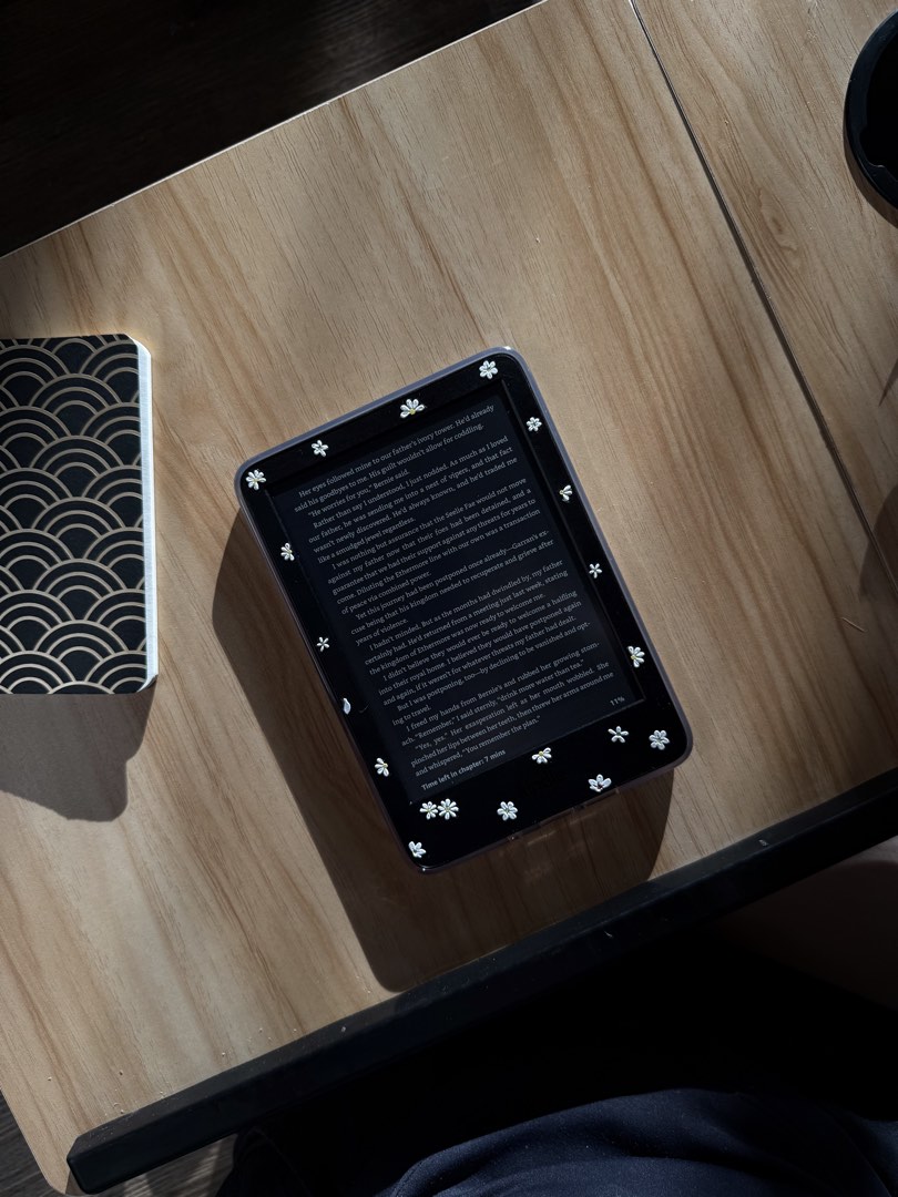 Amazon Kindle 11th Gen (2024), Mobile Phones & Gadgets, E-Readers on ...