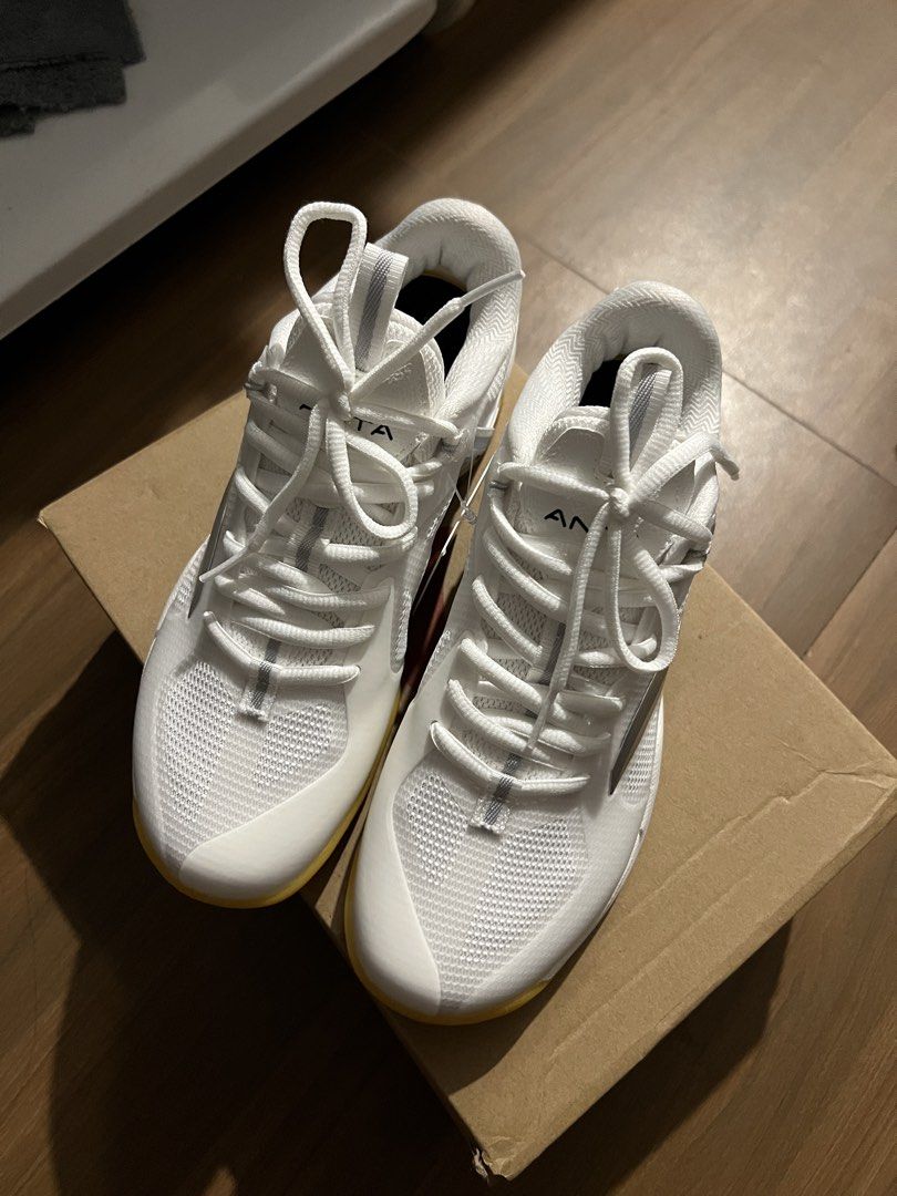 ANTA Badminton Shoes (Category: Sneakers) located in Rizal. Submitted by tnrox98 (Listing ID 1465353758, Image 2). Description: Brand new with original packaging Never used! Size US 7.5 / EUR 38.5 Rfs: quit badminton.
