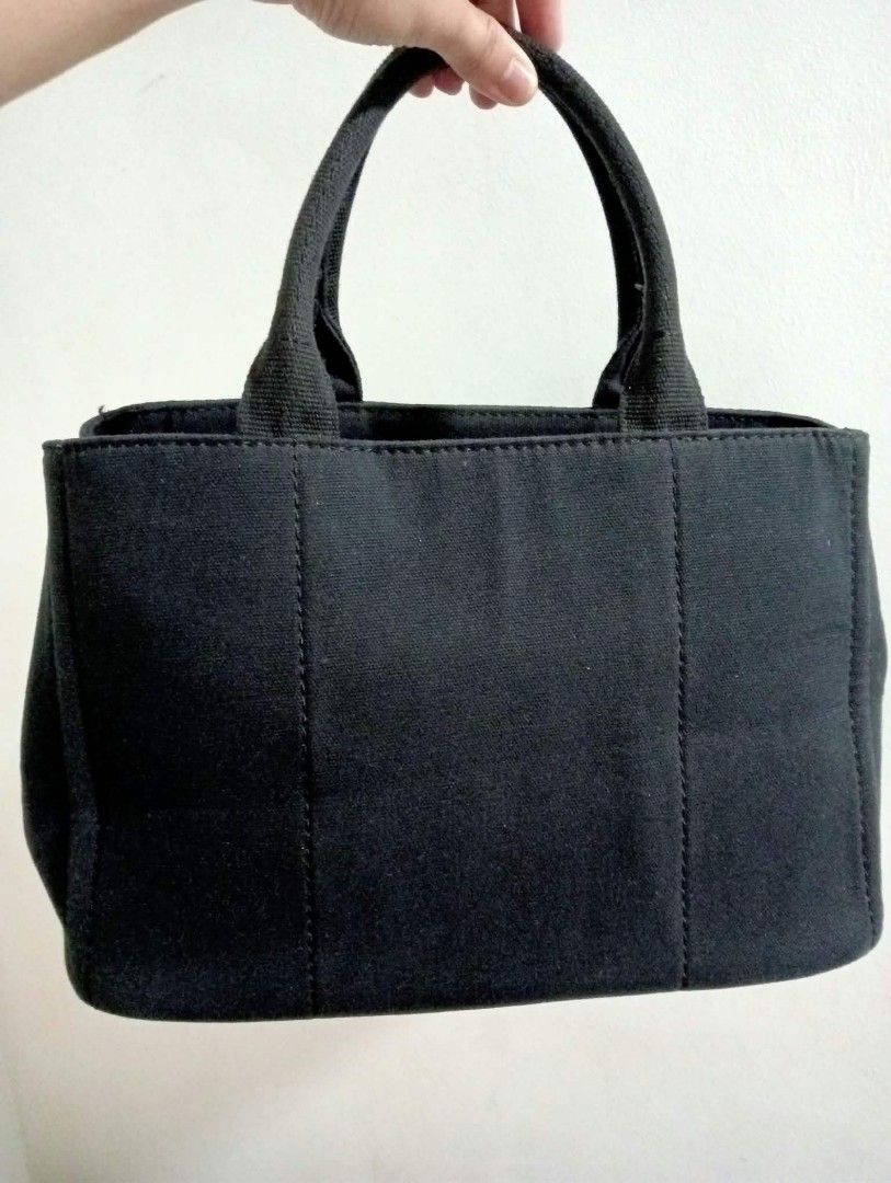 Anteprima Misto Black Canvas Tote Bag (Category: Tote Bags) located in Siniloan. Submitted by treyyasonlineshop (Listing ID 1465337076, Image 3). Description: Approx: 13"x9" Medium- semi large open tote bag.