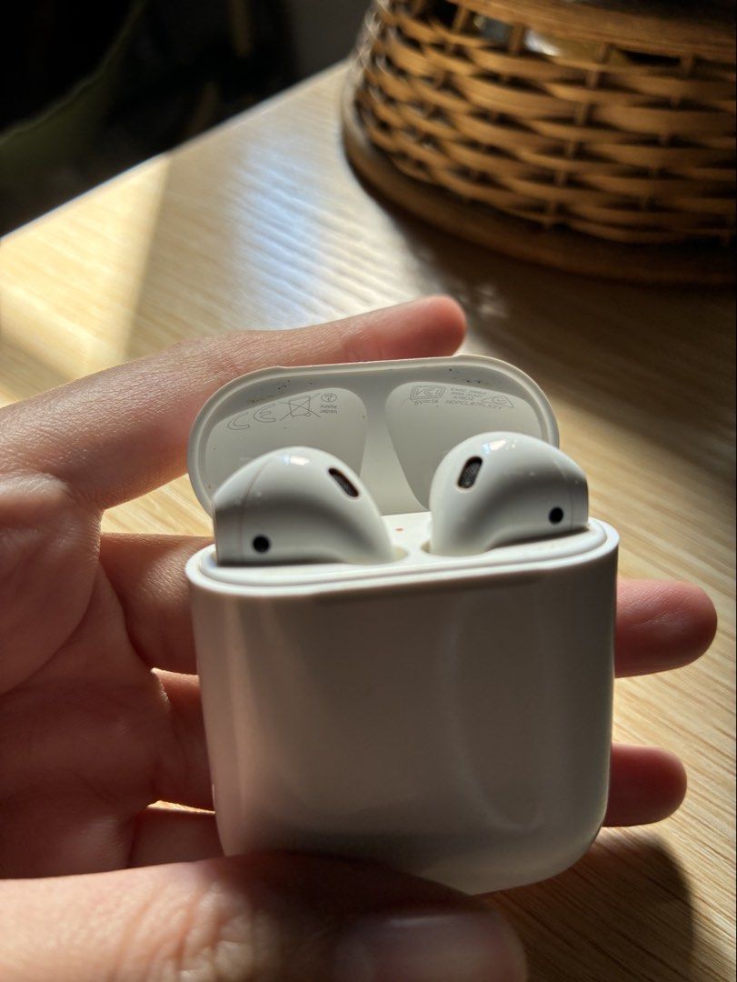 Apple Airpods 1st Gen (Category: Earphones) located in Manila. Submitted by jean_g (Listing ID 1465273336, Image 1). Description: Read!! This is authentic bought from the uk Sensors, controls, pairing and charging work ISSUE: degraded battery and volume.