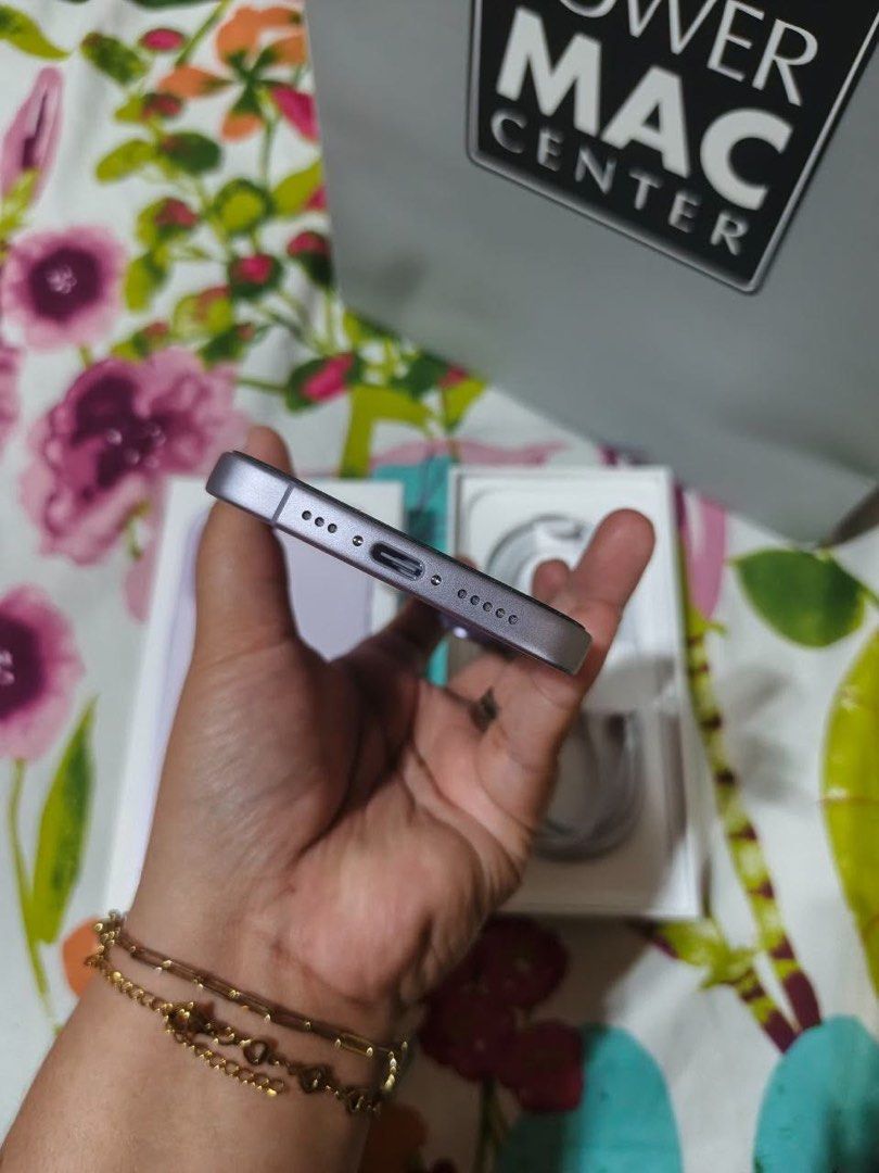 Apple iPhone 17 Purple (Category: iPhone 17 Series) located in Manila. Submitted by angelo_deer (Listing ID 1465363403, Image 3). Description: iPhone 17 – 256GB Lavender ✨ - with box (Same IMEI) & Original Cord - Underwarranty (Expired 1/14/27) - Bought in Powermac with Receipt - Battery health: 96% - iOS 27.1 latest update - Openline and No History of Repair - No Issue and no dents - Free case – Nego pa if kukunin agad 📍Dasmariñas.
