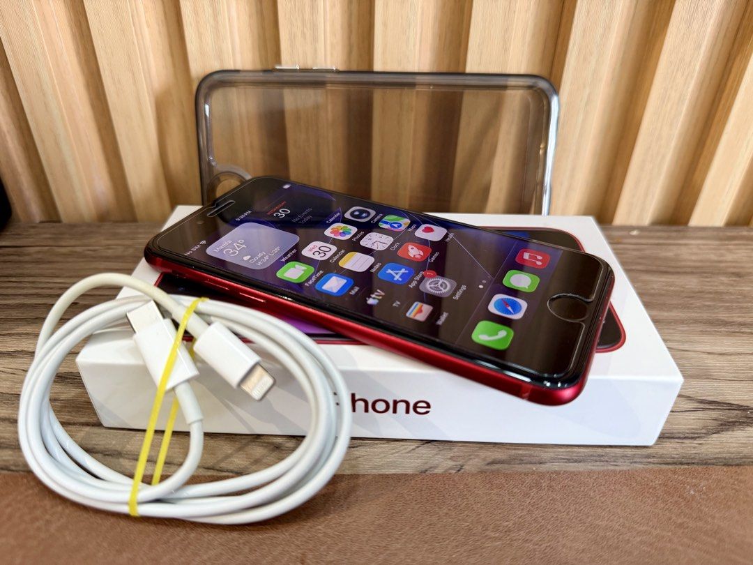 Apple iPhone SE 3rd generation 2022 64GB Red (Category: iPhone SE Series) located in Quezon City. Submitted by jepgadgets (Listing ID 1465207078, Image 1). Description: FOR SALE: -101% Original/Legit Apple iPhone -Model: iPhone SE 3rd gemeration -Model Number: MMXH3ZP/A; Model A2783 -latest iOS 27 -color: Product RED -storage: 64GB -Battery Maximum capacity: 83% -aesthetics: 9/10 smooth -functionality: PERFECT working condition -no repair, never 