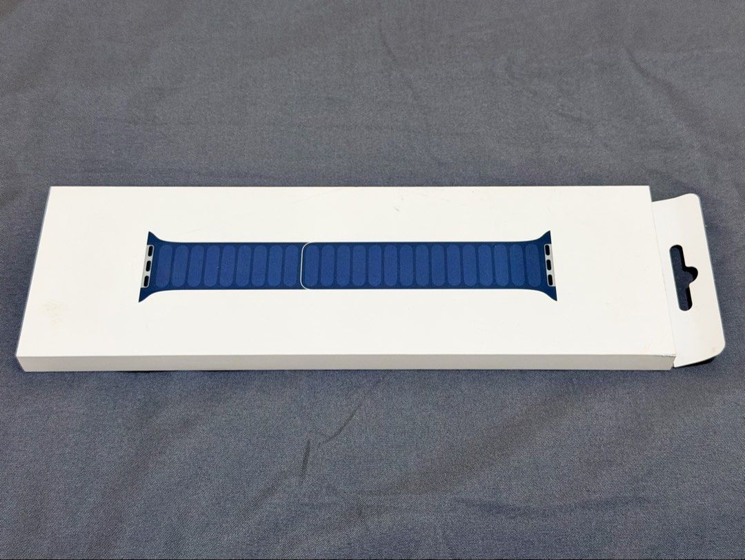 Apple Watch Magnetic Link (Category: Wearables & Smart Watches) located in Taguig. Submitted by jace0000 (Listing ID 1465280724, Image 1). Description: Apple Watch Magnetic Link - Color: Pacific Blue - Size: S/M (Designed for 45mm/46mm/49mm Apple Watch) - Condition: Brand new, sealed in original box RFS: need funds Meetup only in BGC.